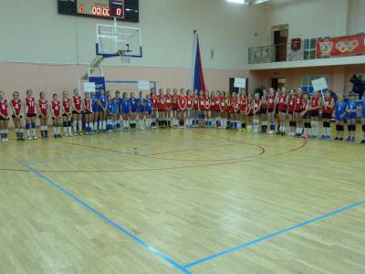 В Скопине межрегиональный волейбольный турнир среди девушек собрал команды из пяти регионов